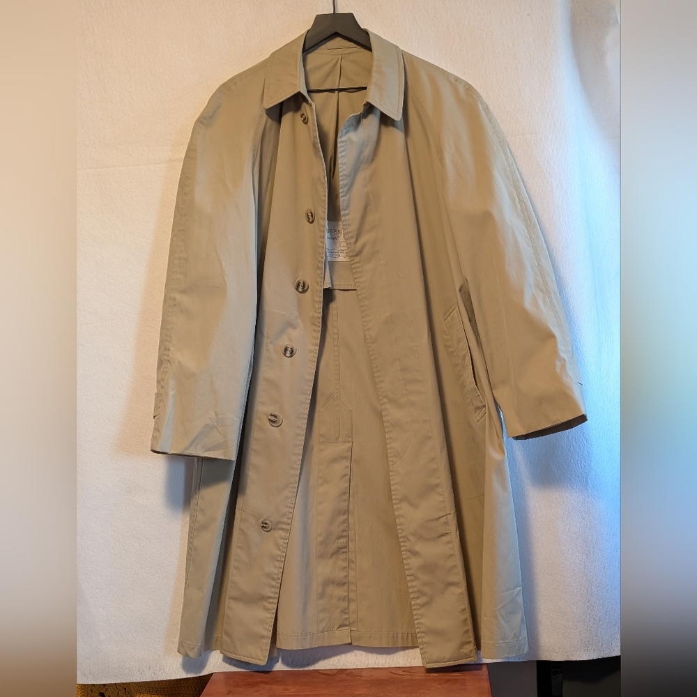 London Fog Men's Beige Trench Coat Khaki 42 Reg Jacket Rain Weather Versatile